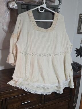 POL Cream Knit Peplum Top with Lace Trim L Ptp 24